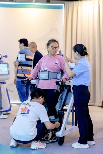 积极融入新时代首都发展 奋发有为谱写京彩华章——首都养老服务的高质量发展之路